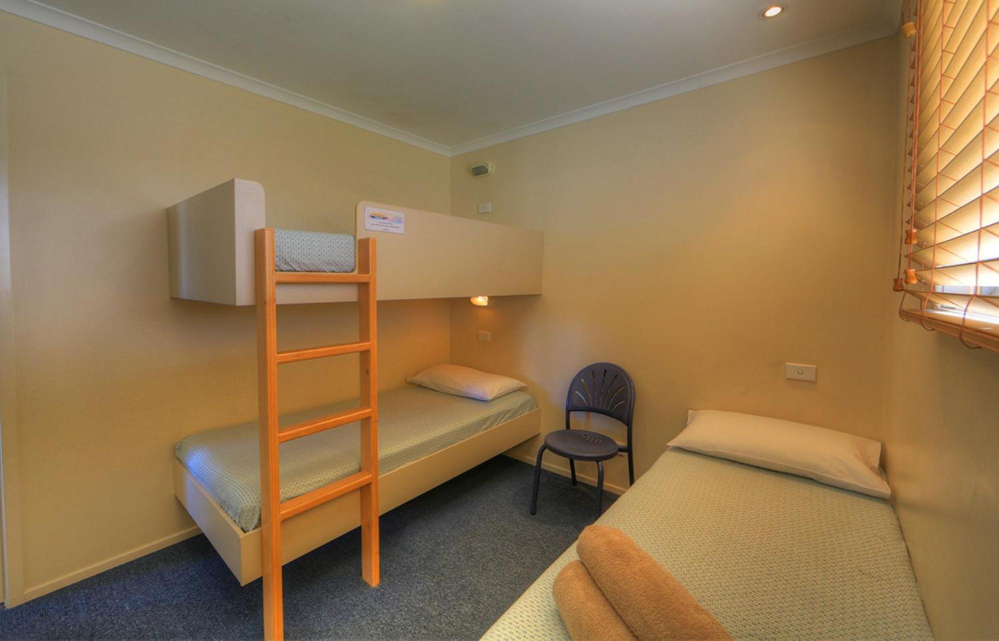 Nrma Tathra Beachfront Holiday Park Hotel Room photo