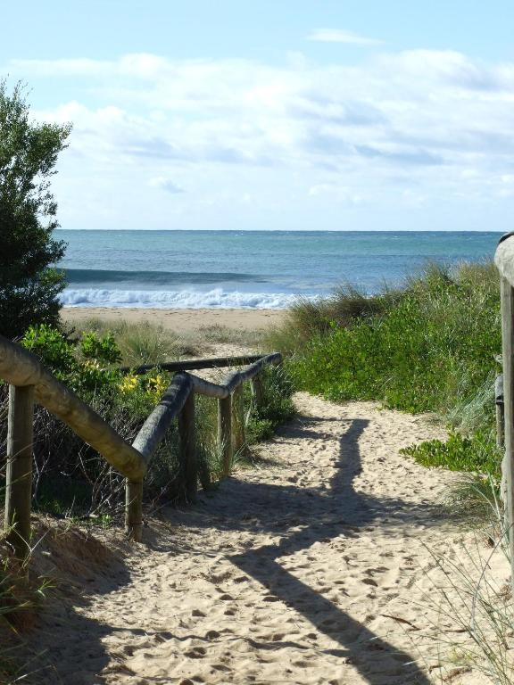 Nrma Tathra Beachfront Holiday Park Hotel Room photo